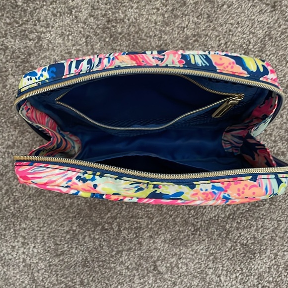 Lilly Pulitzer cosmetic bag - Picture 2 of 2